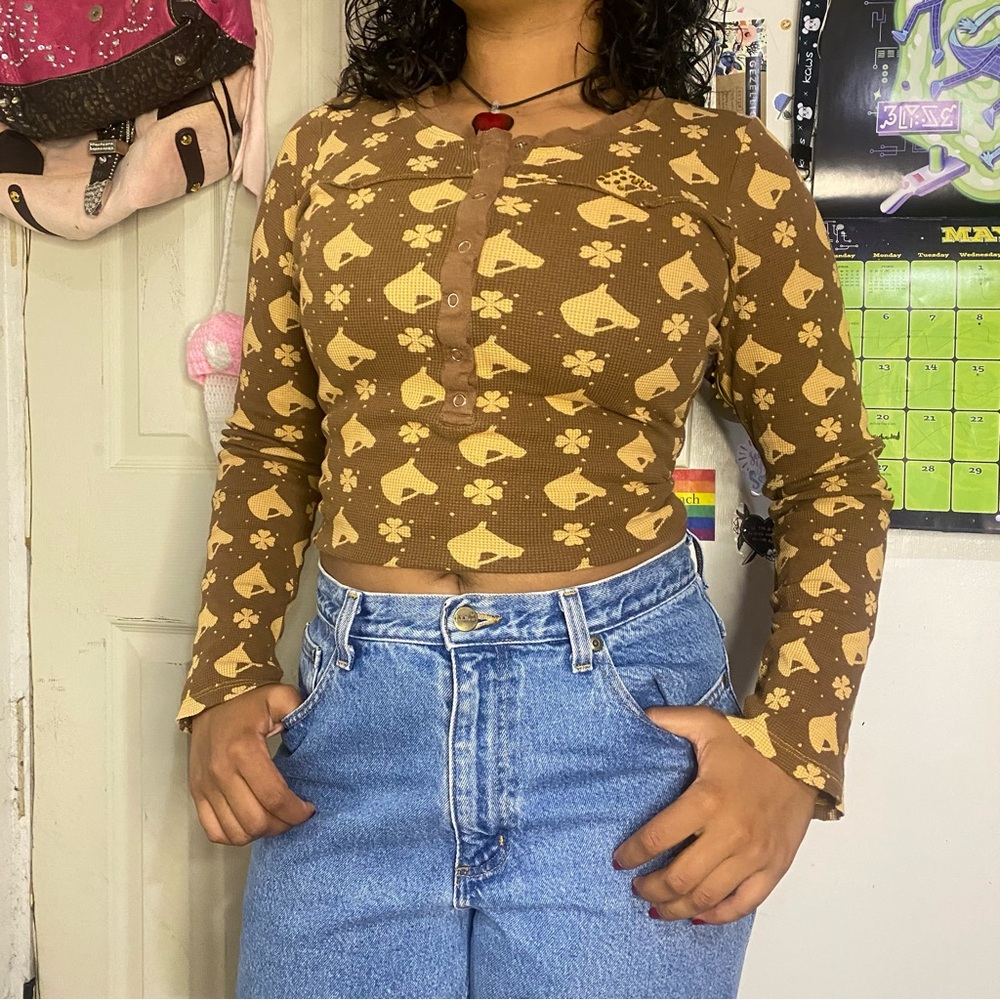 brown & gold thermal top